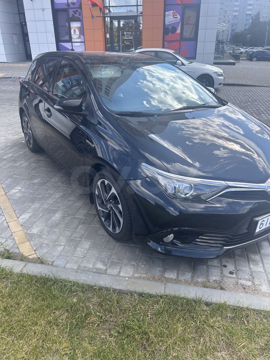 Toyota Auris фото 3