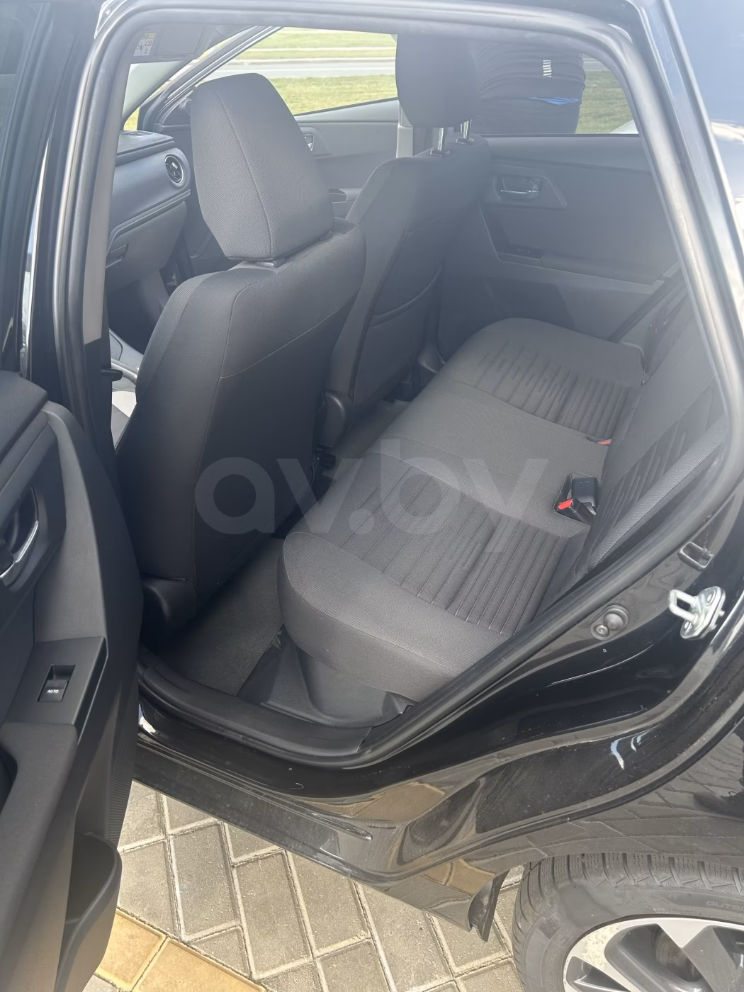 Toyota Auris фото 10