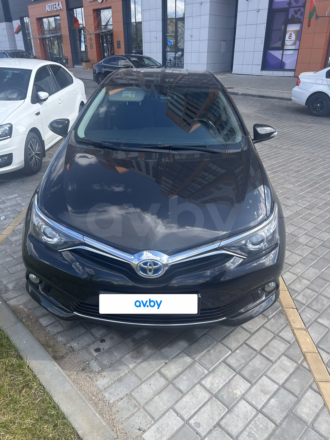 Toyota Auris фото 11