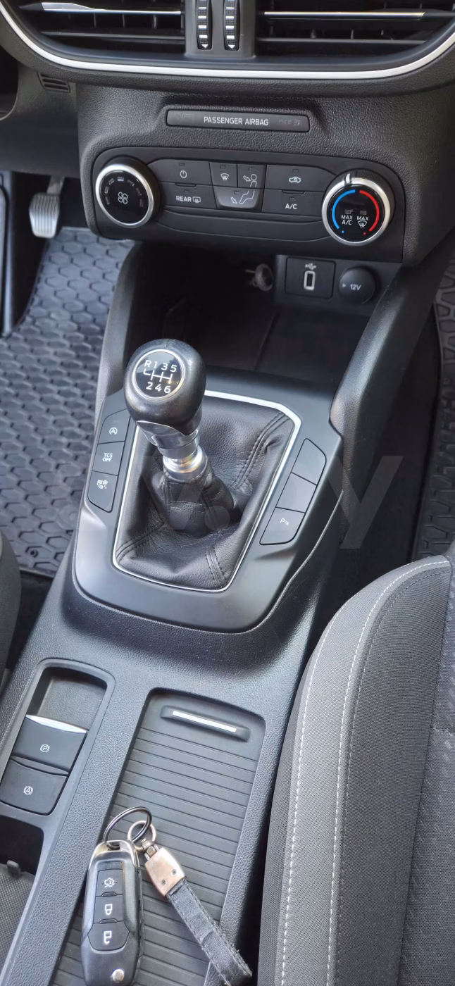 Ford Focus фото 11