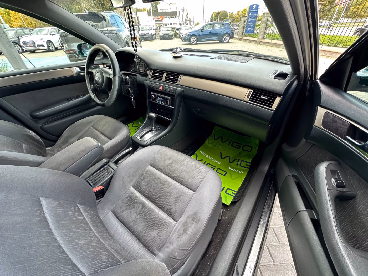 Audi A6 фото 12
