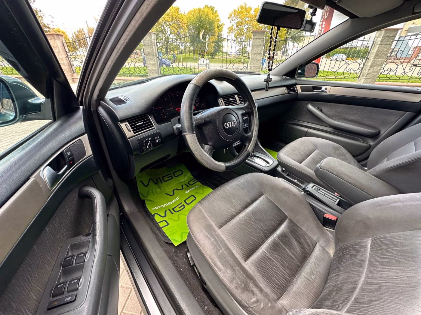 Audi A6 фото 9