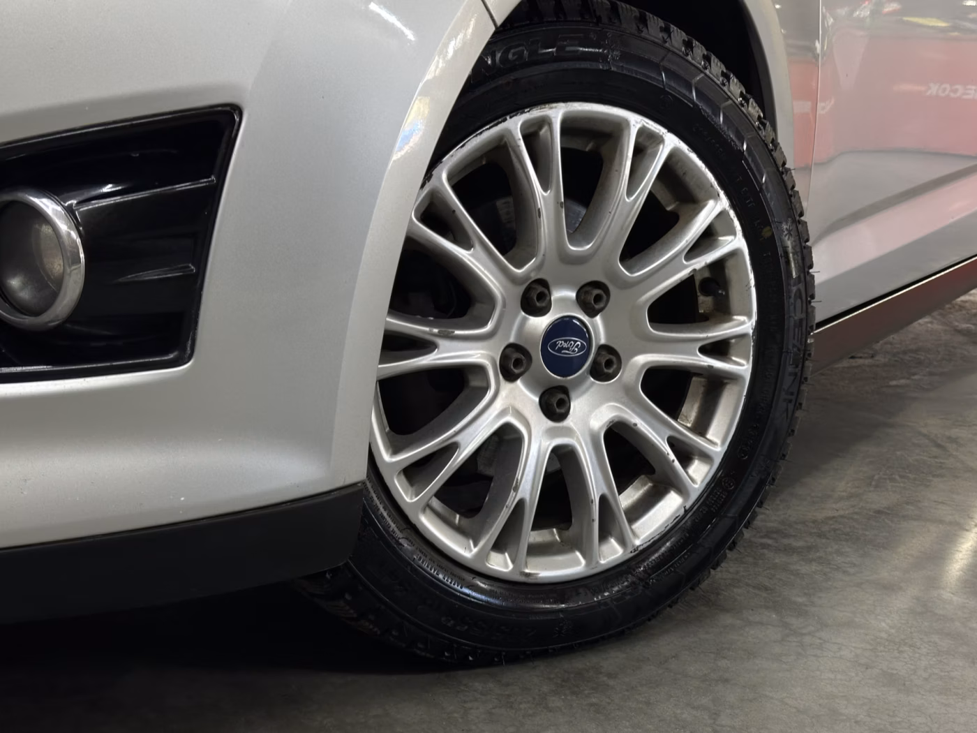 Ford C-MAX фото 29