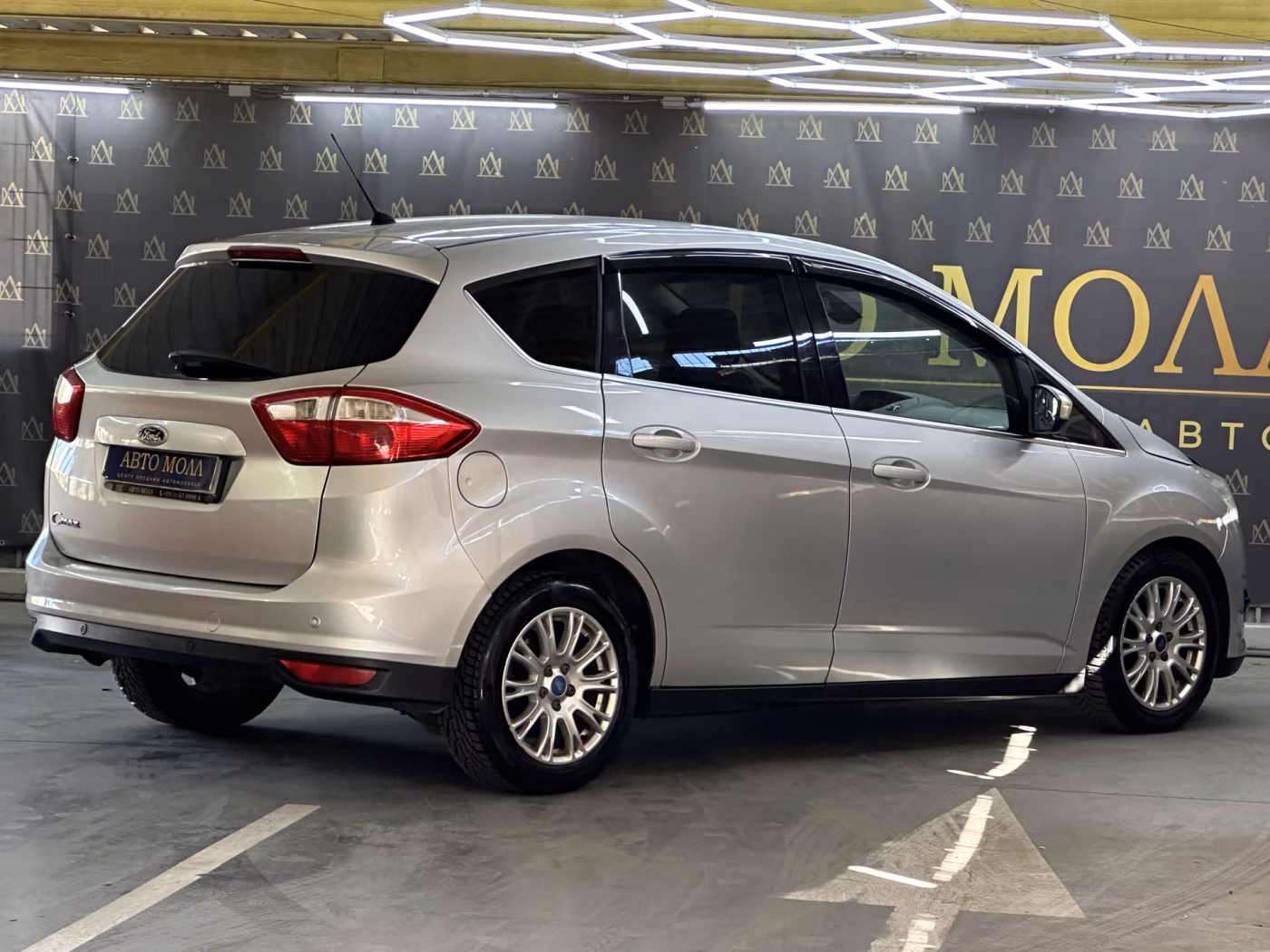 Ford C-MAX фото 9