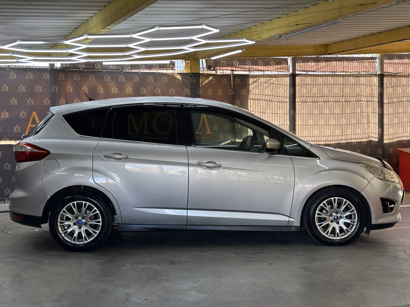 Ford C-MAX фото 6