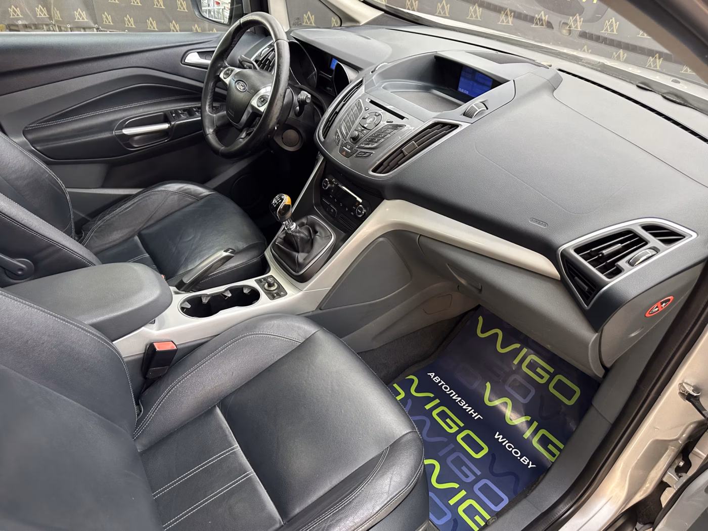 Ford C-MAX фото 25