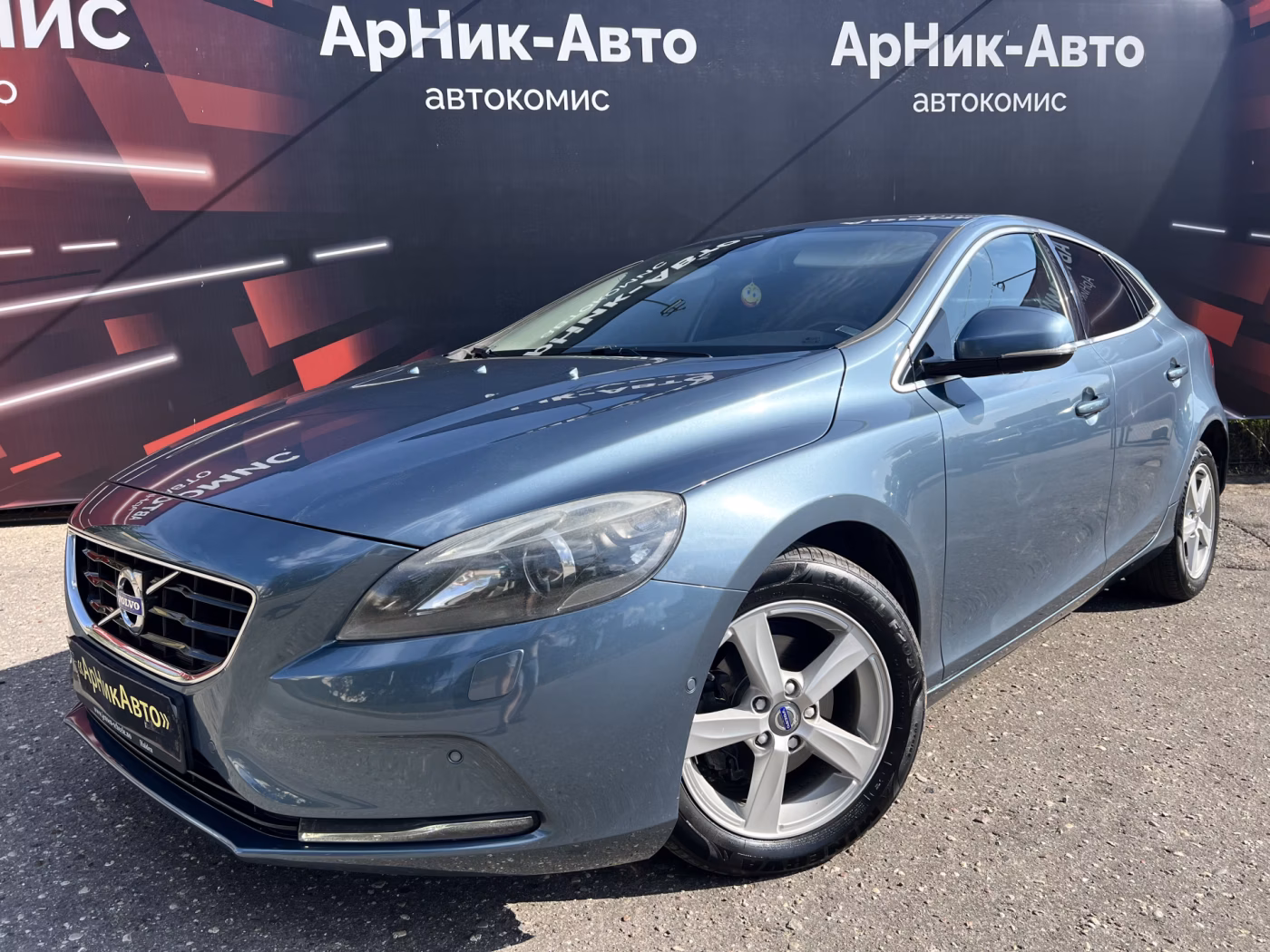 Volvo V40 фото 2