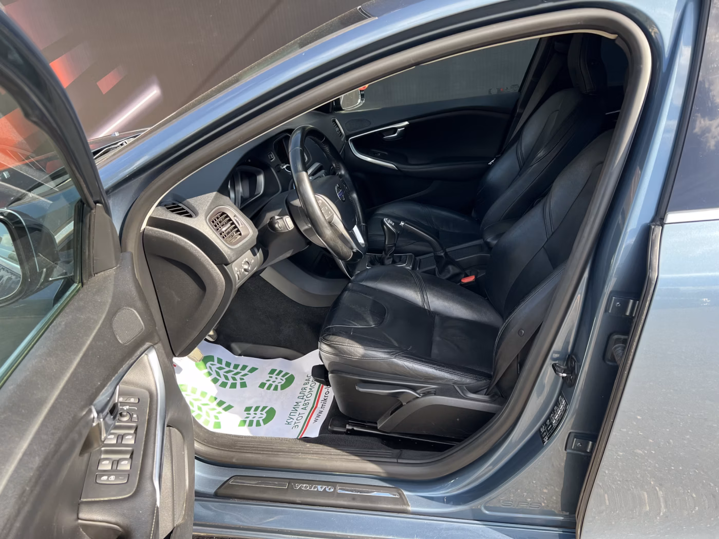 Volvo V40 фото 16