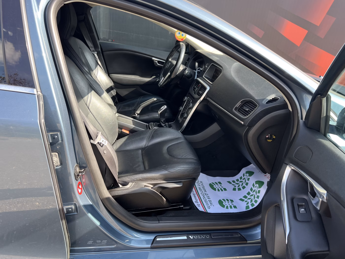 Volvo V40 фото 30