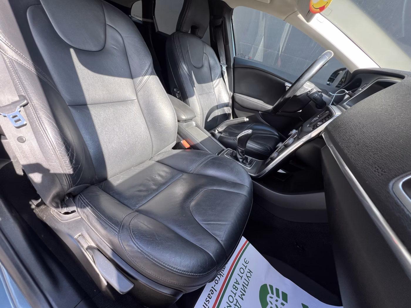Volvo V40 фото 23