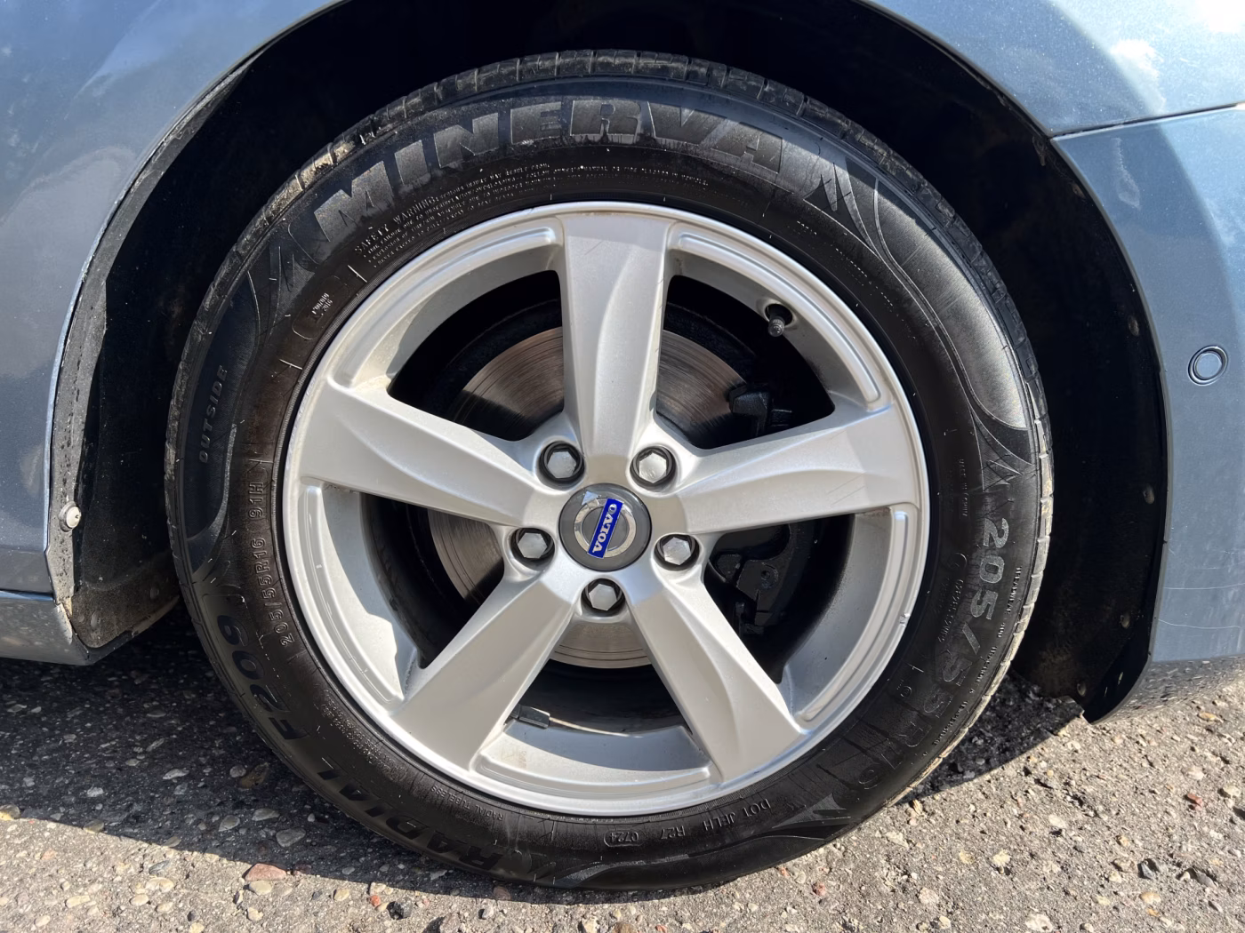 Volvo V40 фото 27