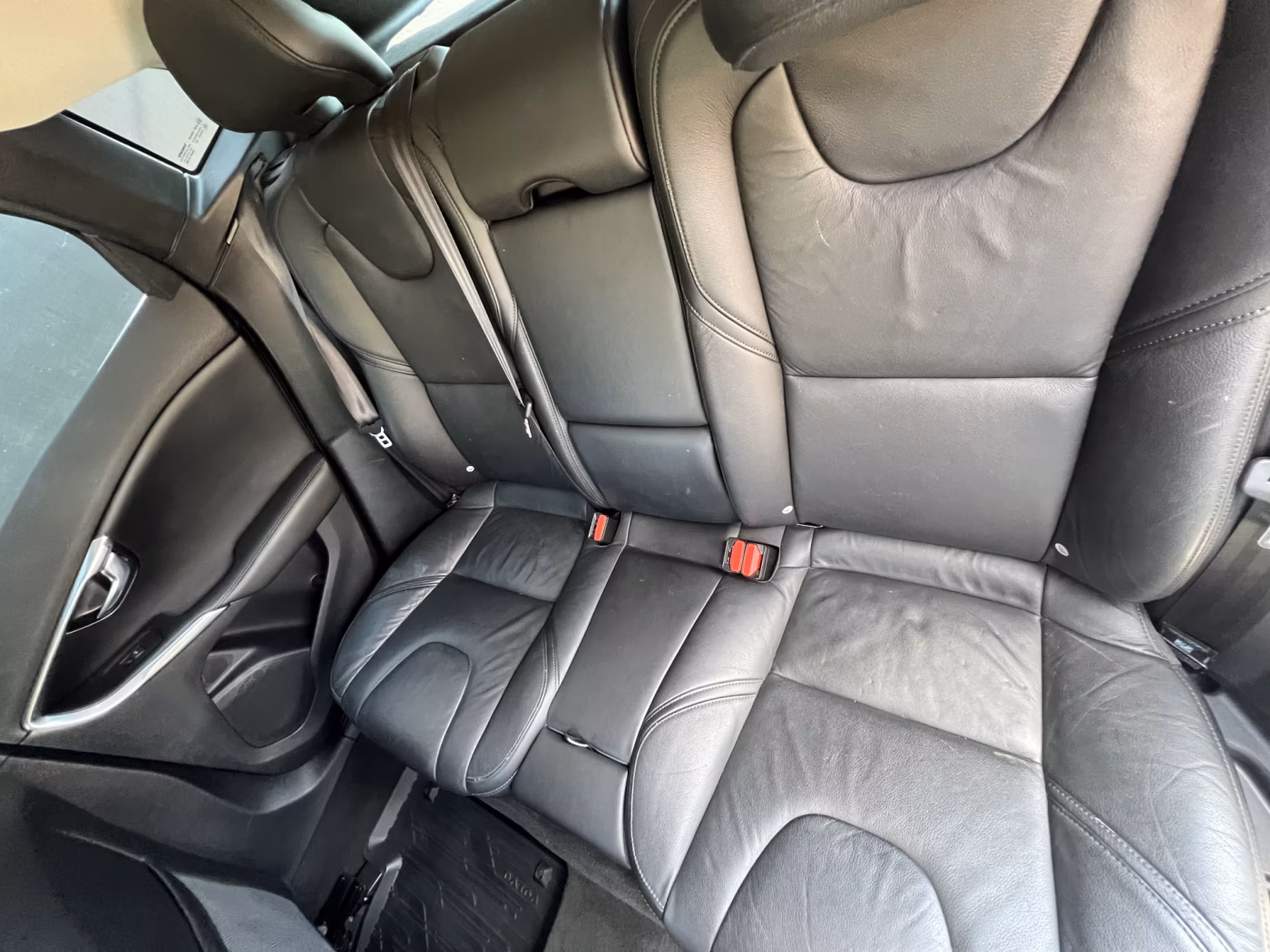 Volvo V40 фото 11