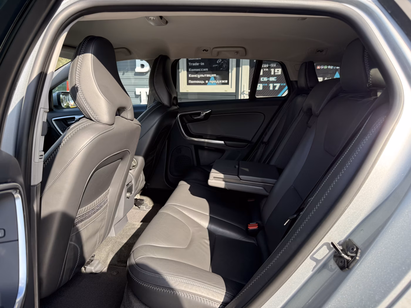 Volvo V60 фото 10