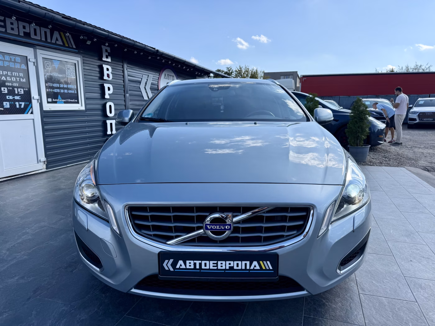 Volvo V60 фото 2