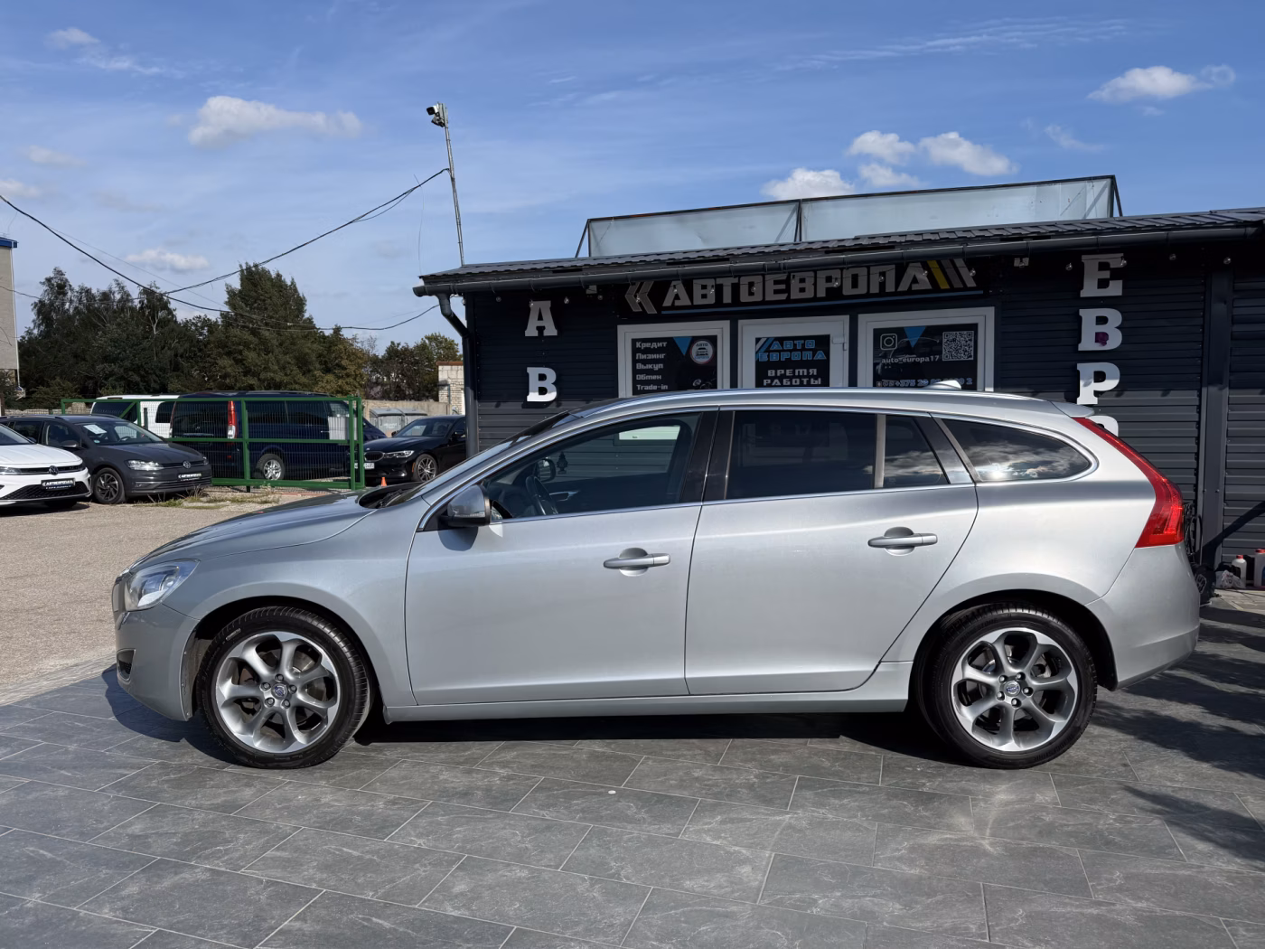 Volvo V60 фото 6