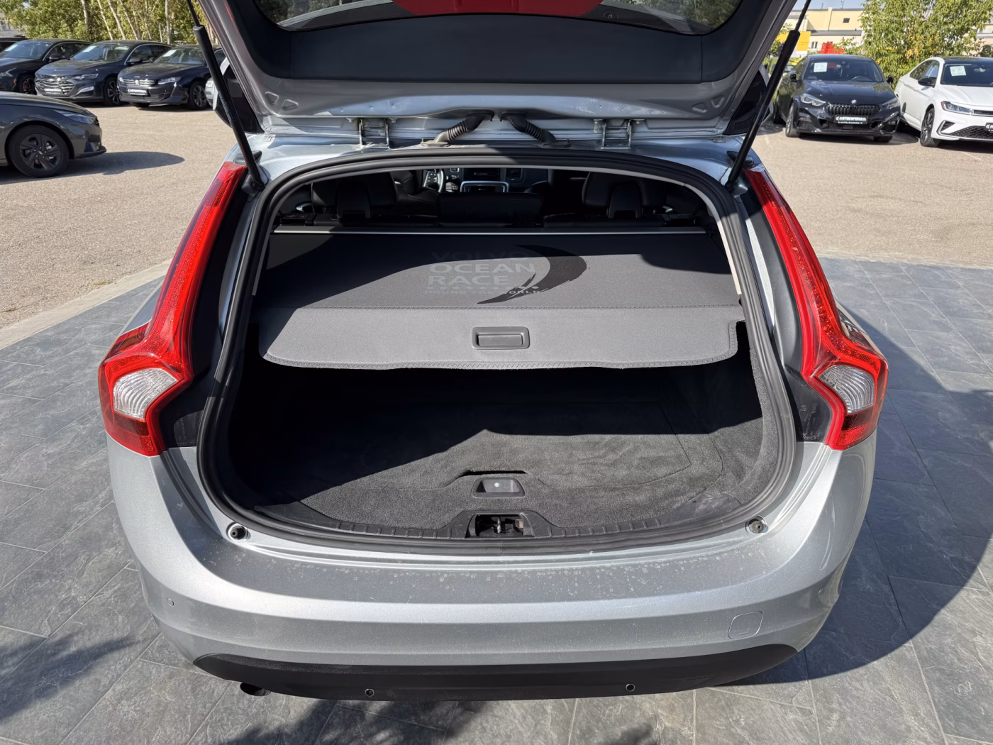 Volvo V60 фото 8