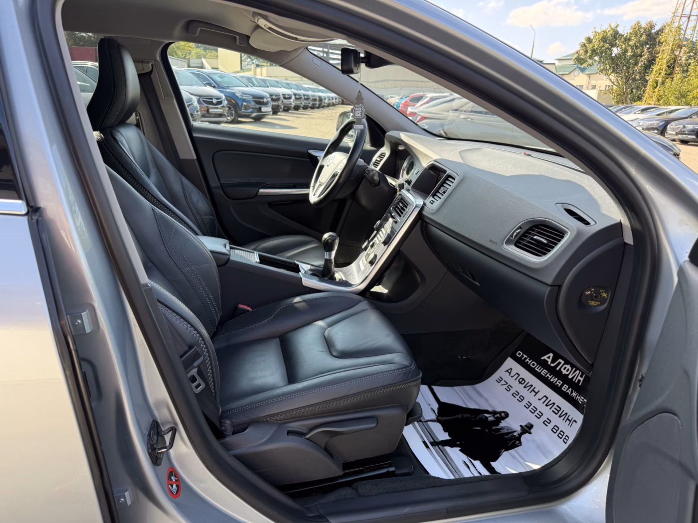 Volvo V60 фото 22
