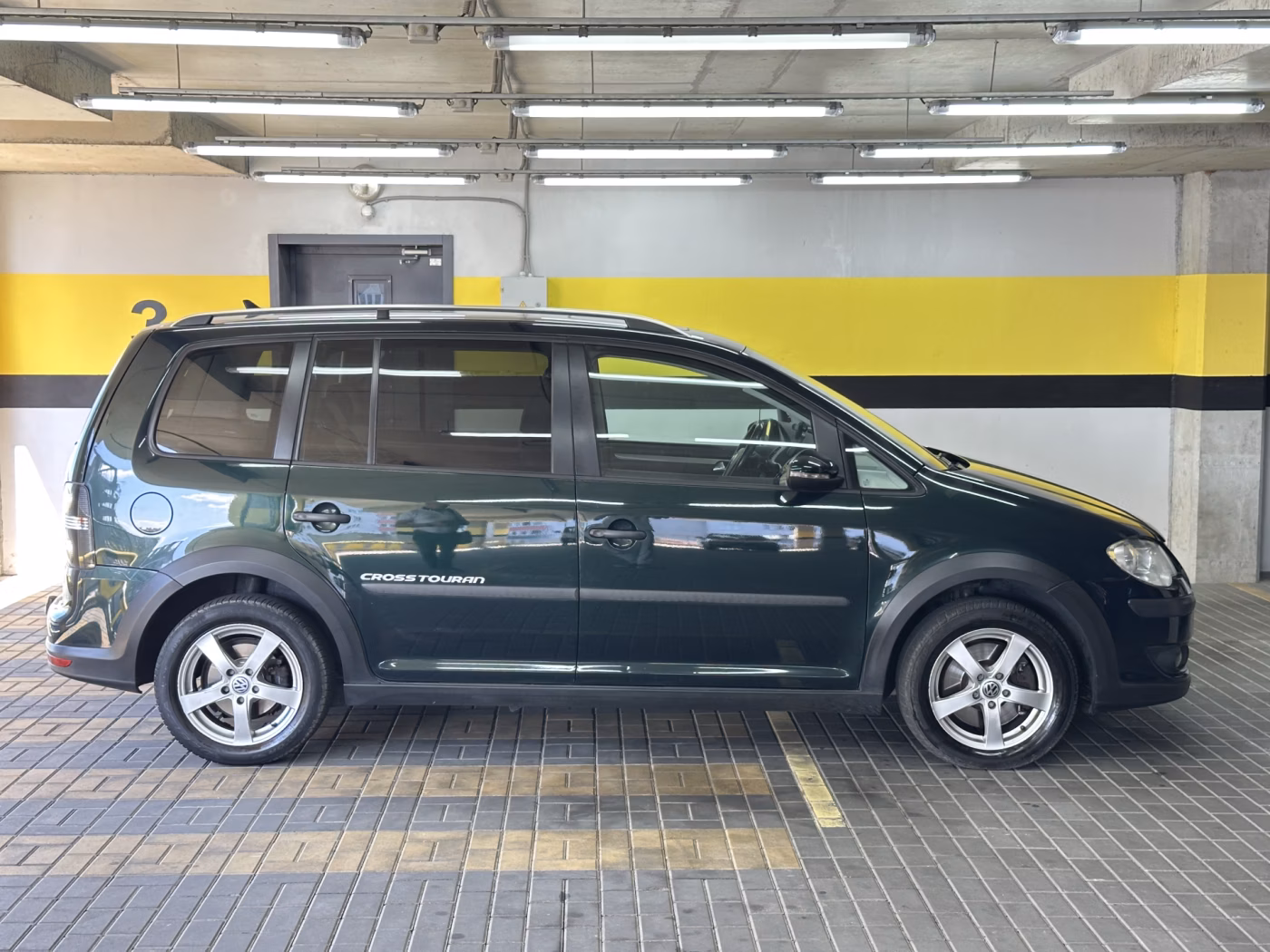 Volkswagen Touran Cross фото 8