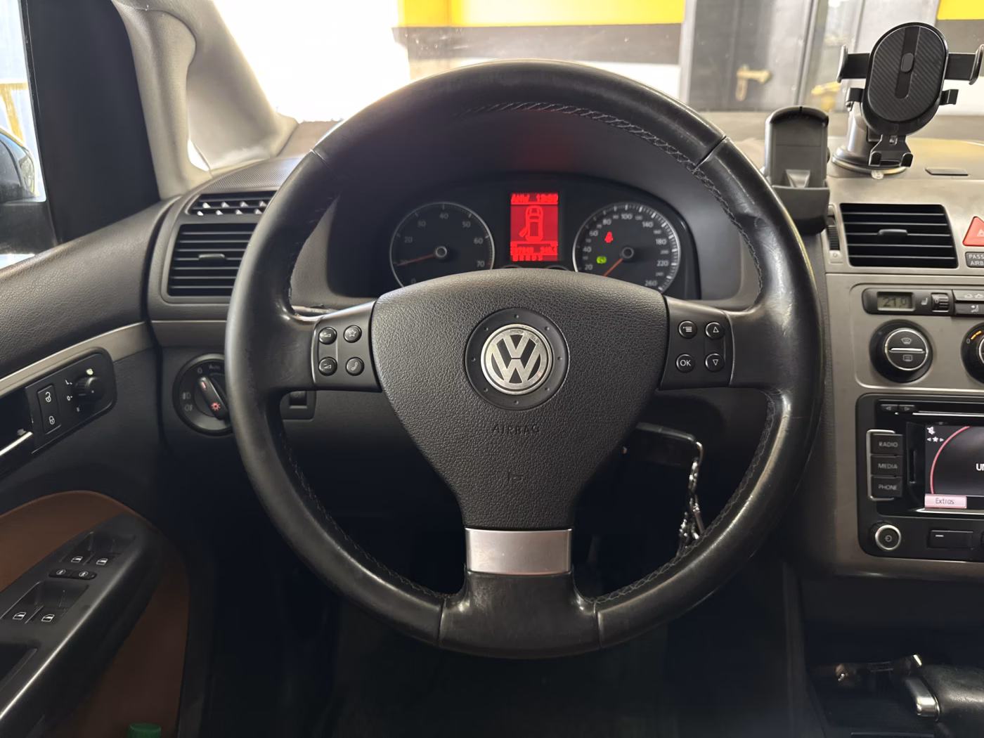 Volkswagen Touran Cross фото 11