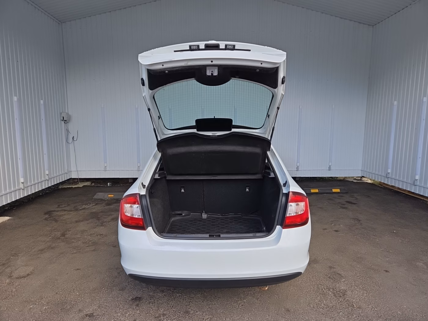Skoda Rapid фото 18