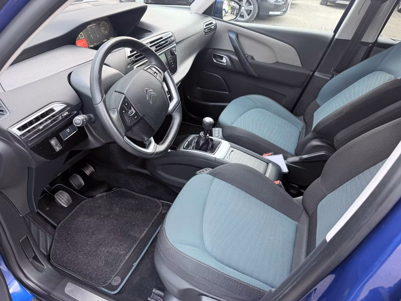 Citroen C4 Picasso фото 8