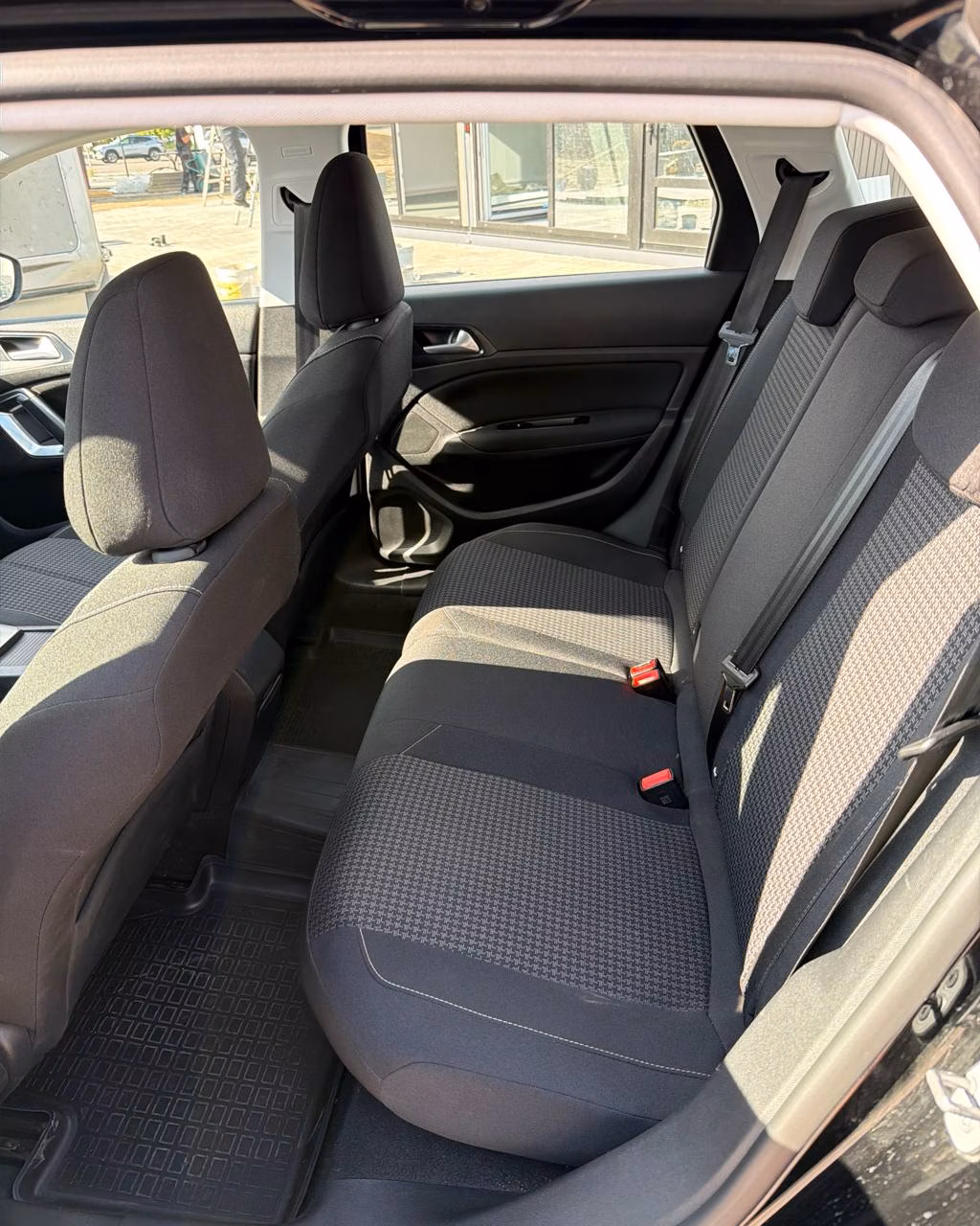 Peugeot 308 фото 13