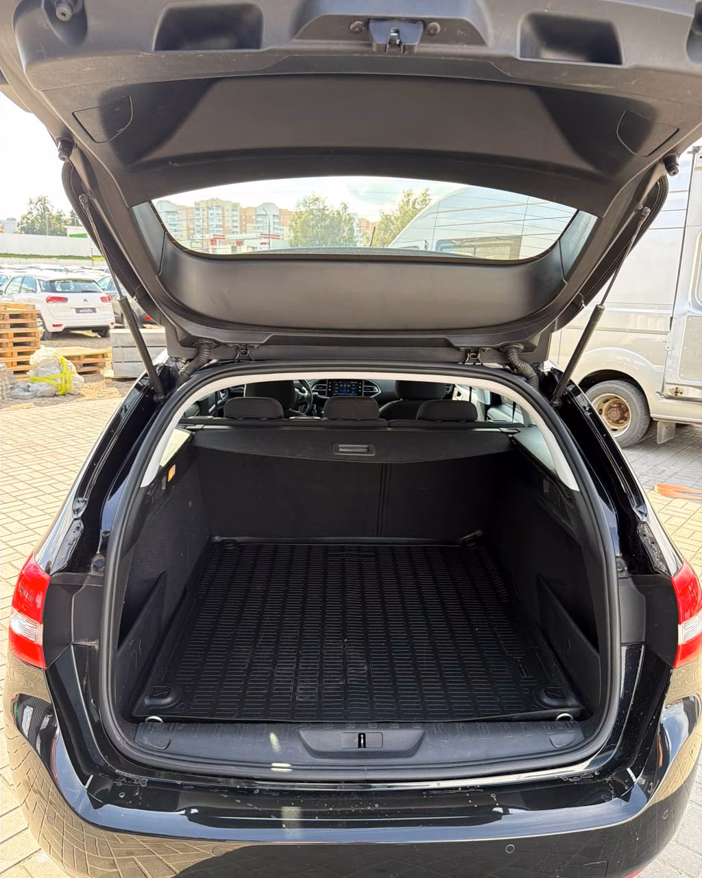Peugeot 308 фото 14