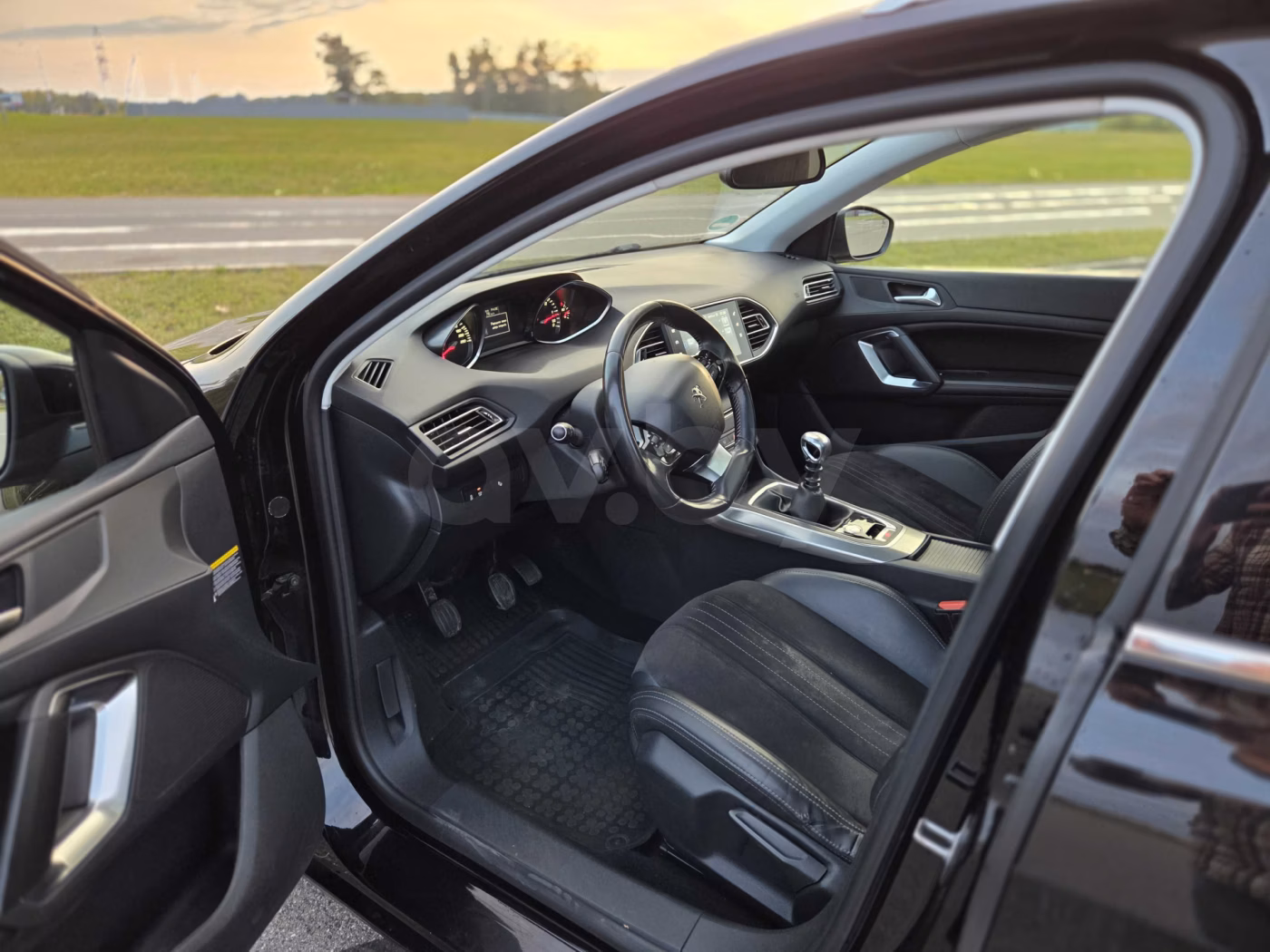 Peugeot 308 фото 8