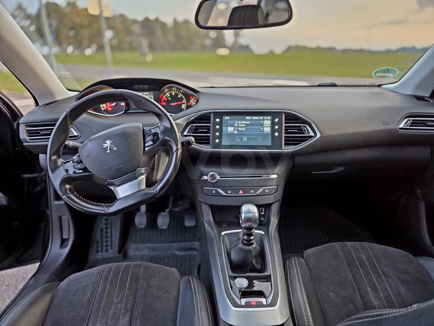 Peugeot 308 фото 16