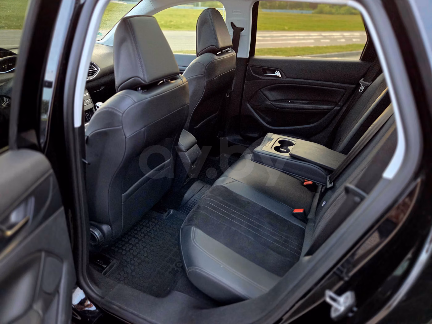 Peugeot 308 фото 10