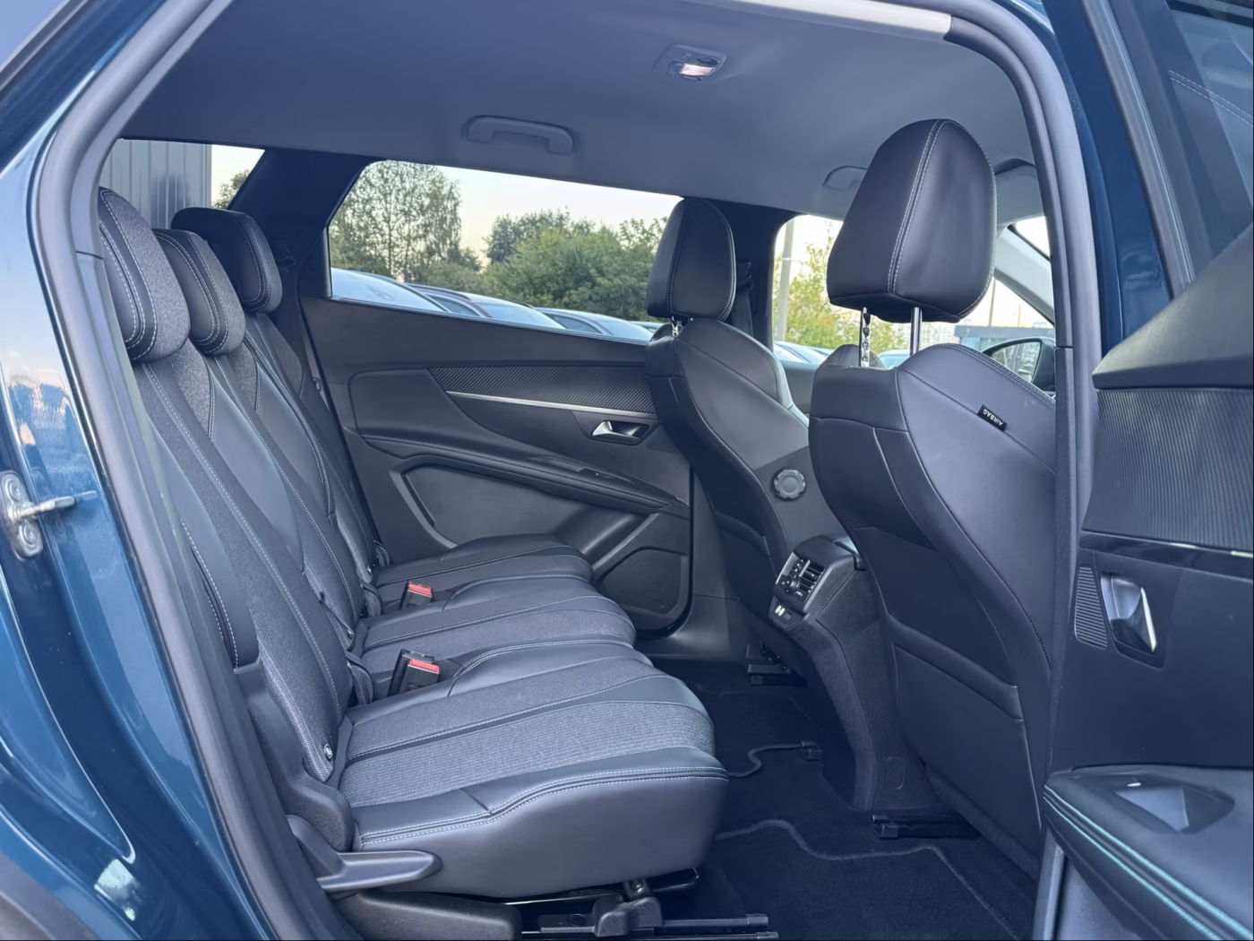 Peugeot 5008 фото 16