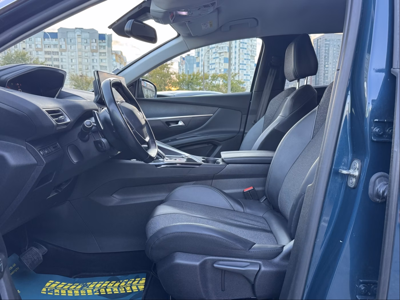 Peugeot 5008 фото 10