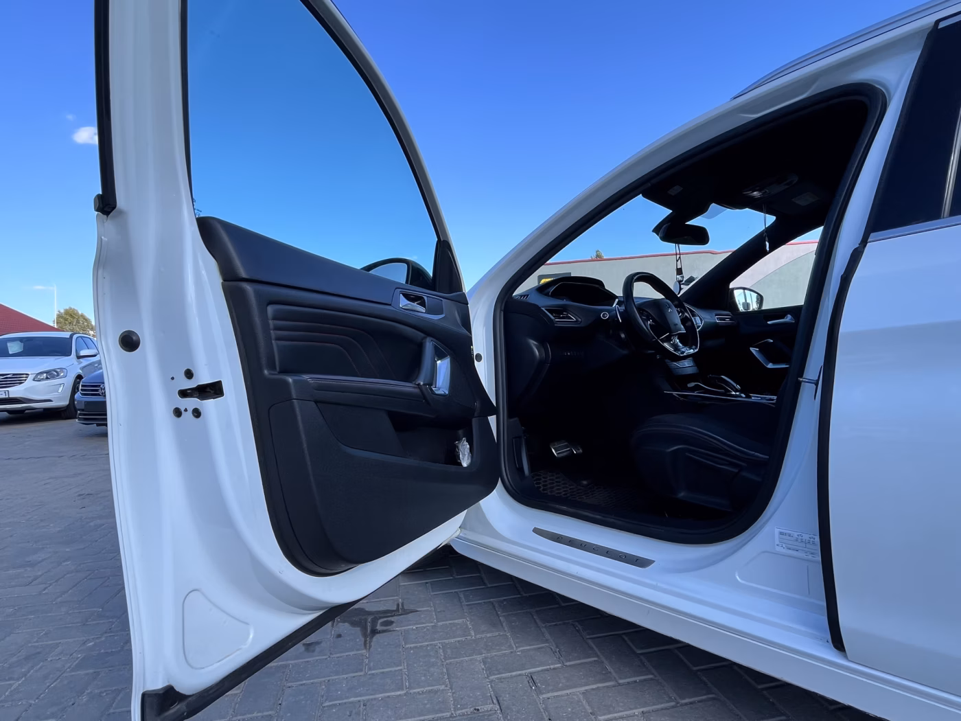 Peugeot 308 фото 16