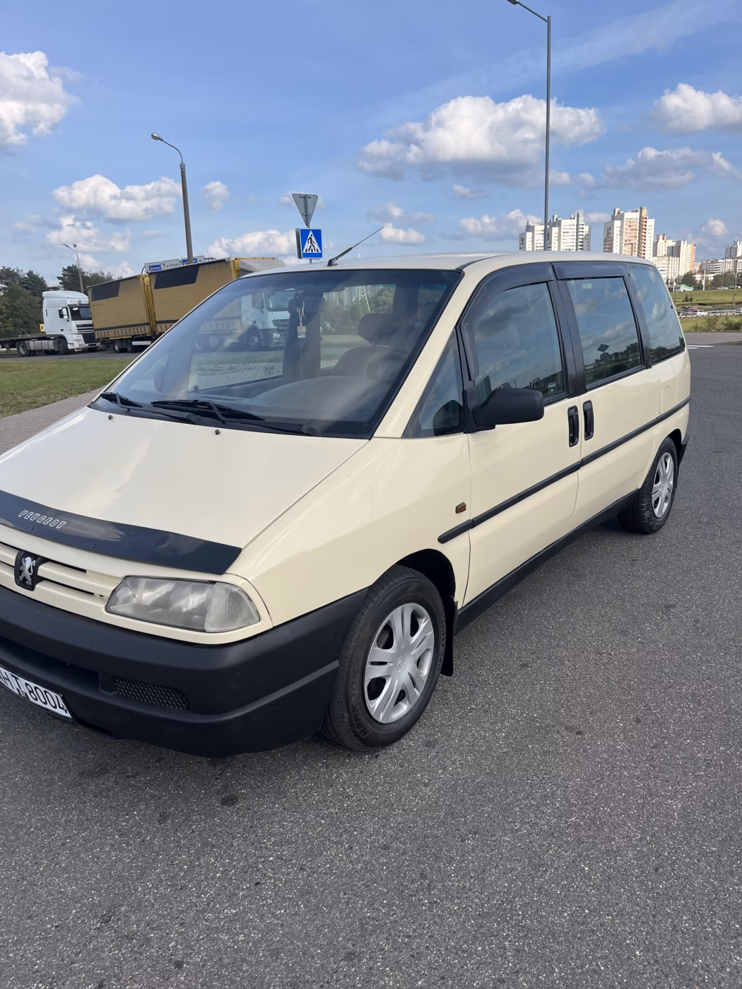 Peugeot 806