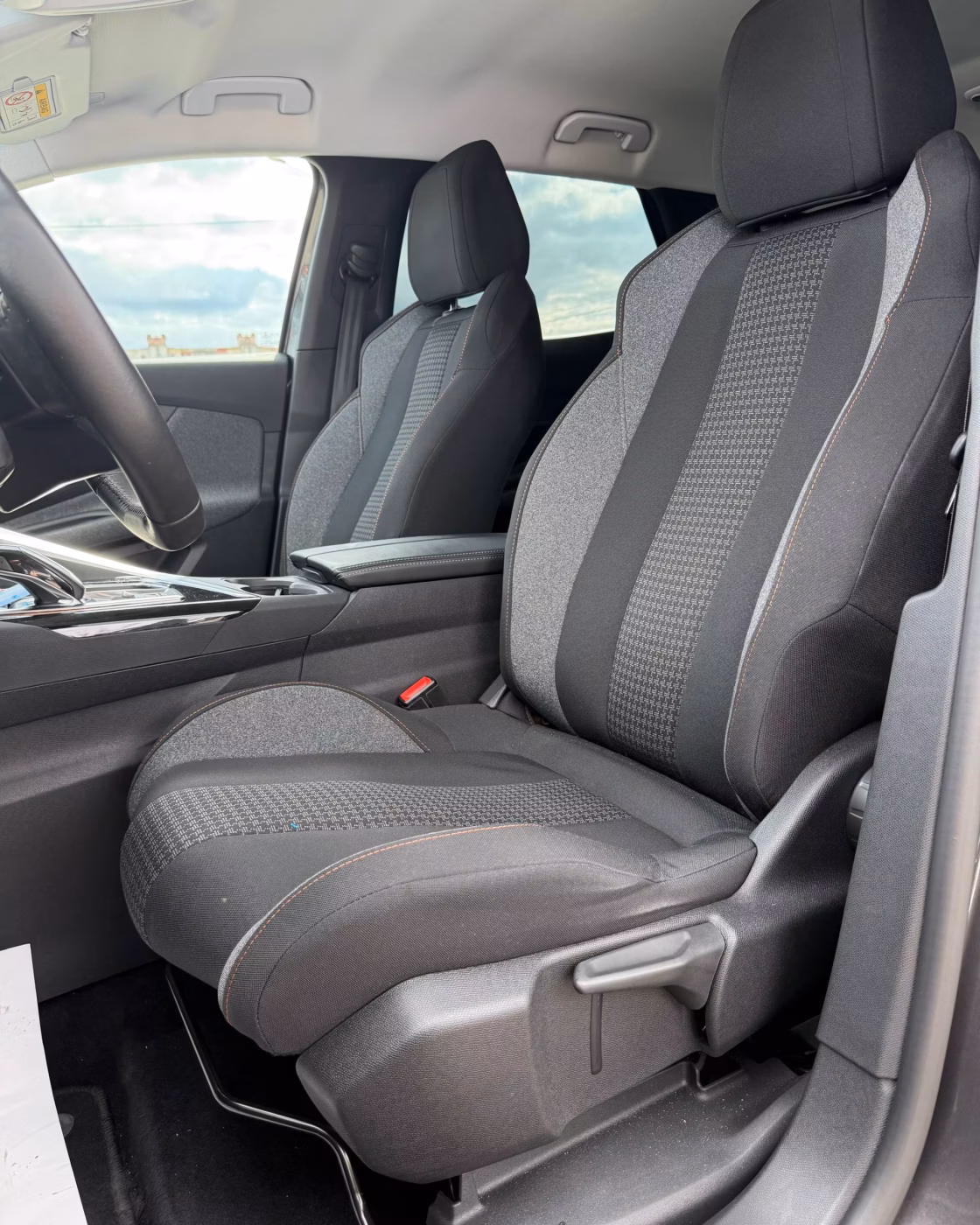 Peugeot 3008 фото 10