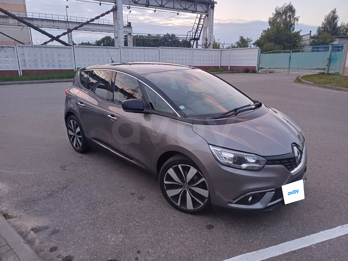 Renault Scenic фото 6