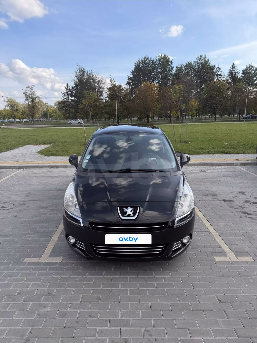 Peugeot 5008 фото 6