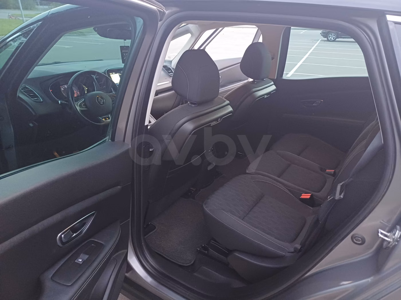 Renault Scenic фото 11