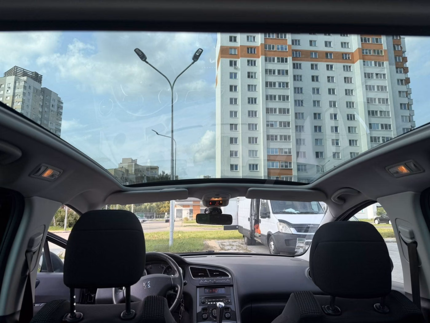 Peugeot 5008 фото 11