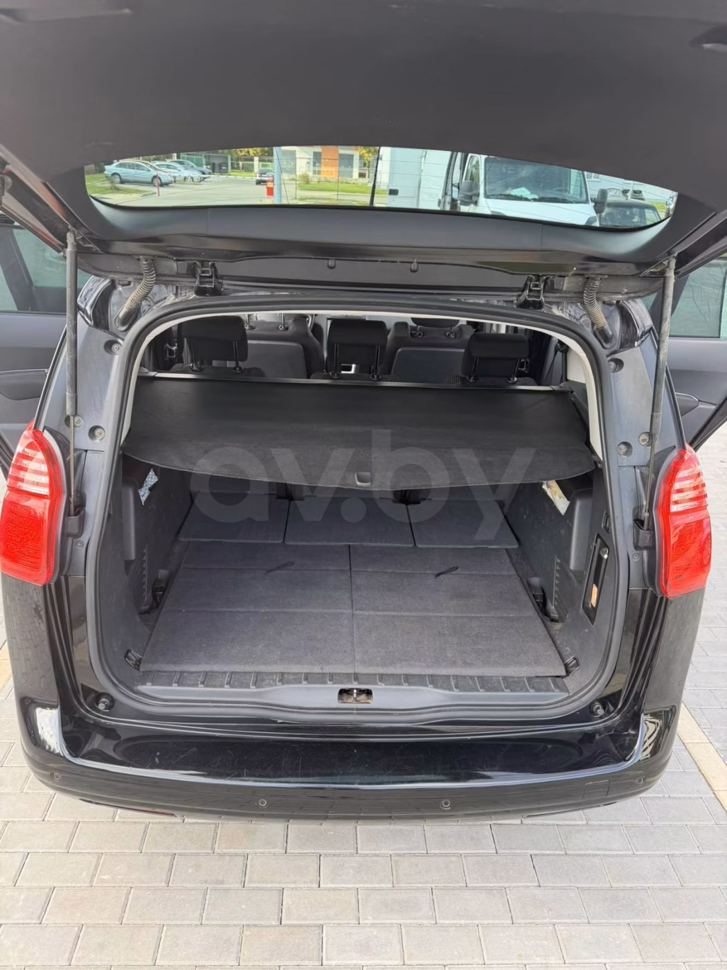 Peugeot 5008 фото 9
