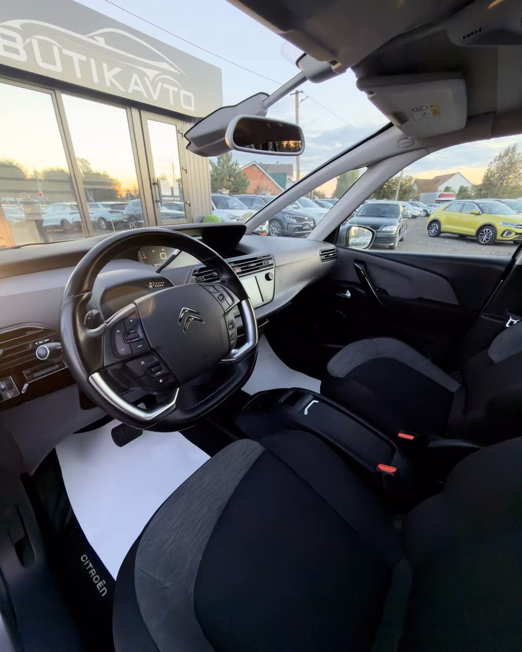Citroen C4 Spacetourer фото 8