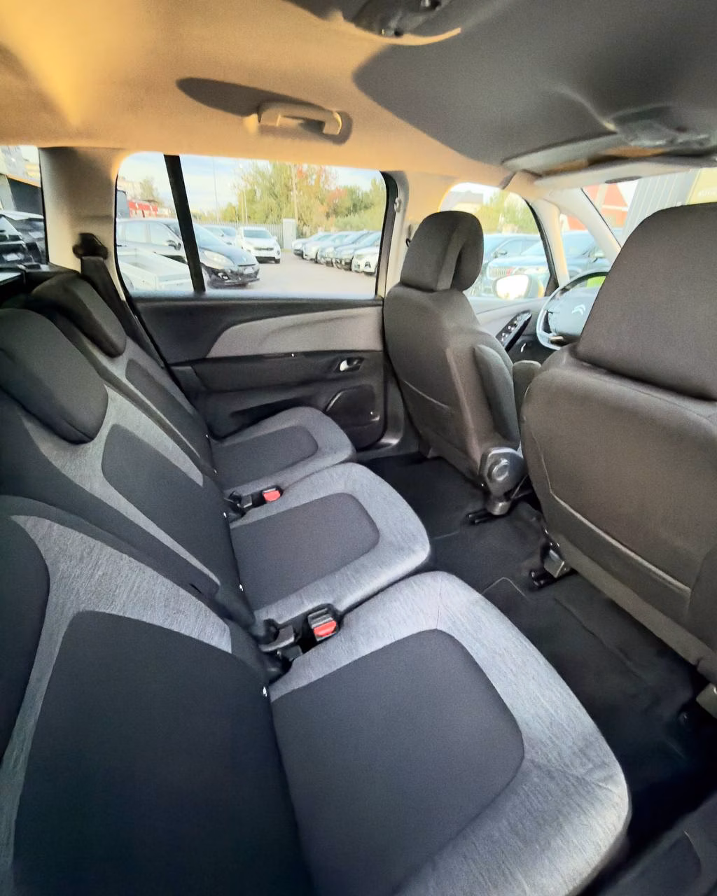 Citroen C4 Spacetourer фото 14