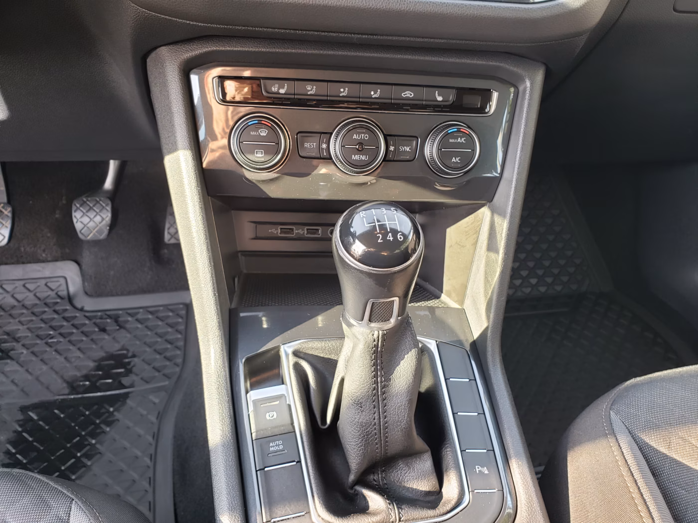 Volkswagen Tiguan фото 14