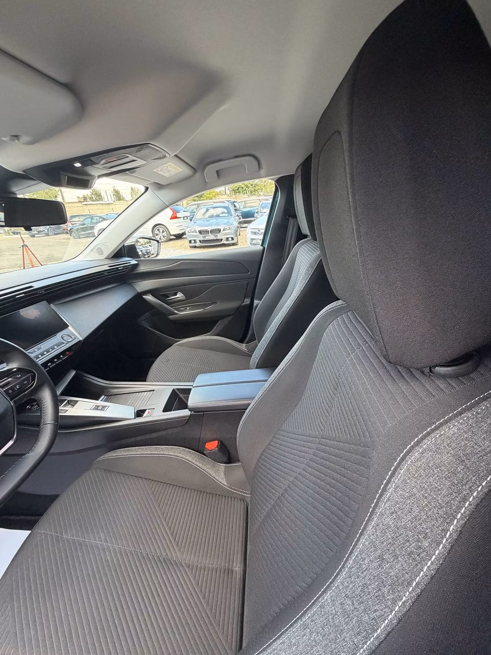 Peugeot 308 фото 10