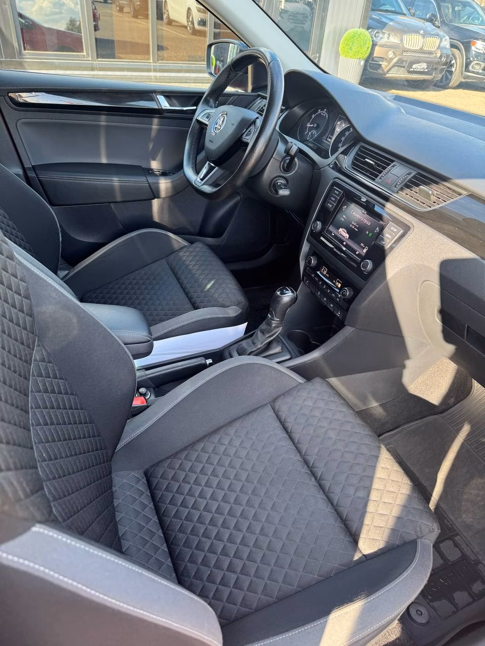 Skoda Rapid фото 14