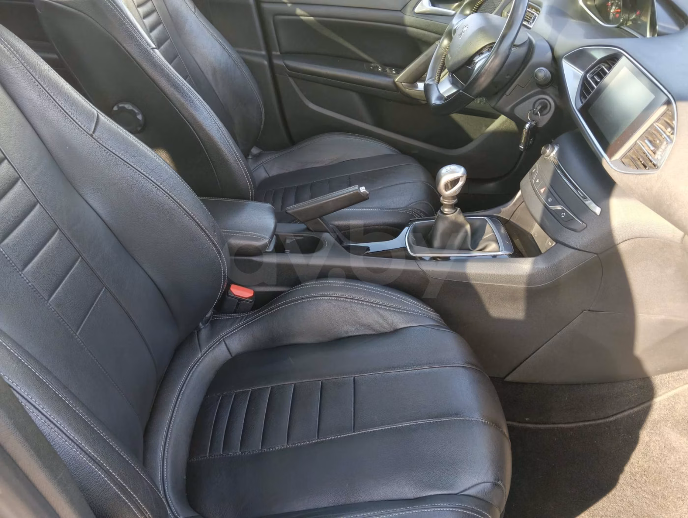 Peugeot 308 фото 8