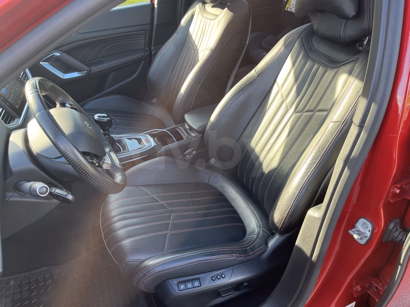Peugeot 308 фото 7