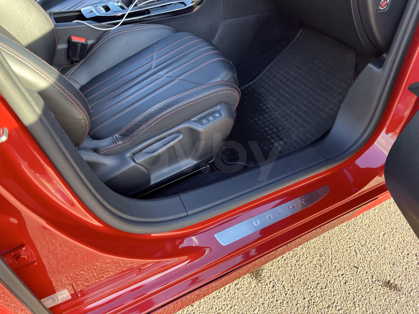 Peugeot 308 фото 8