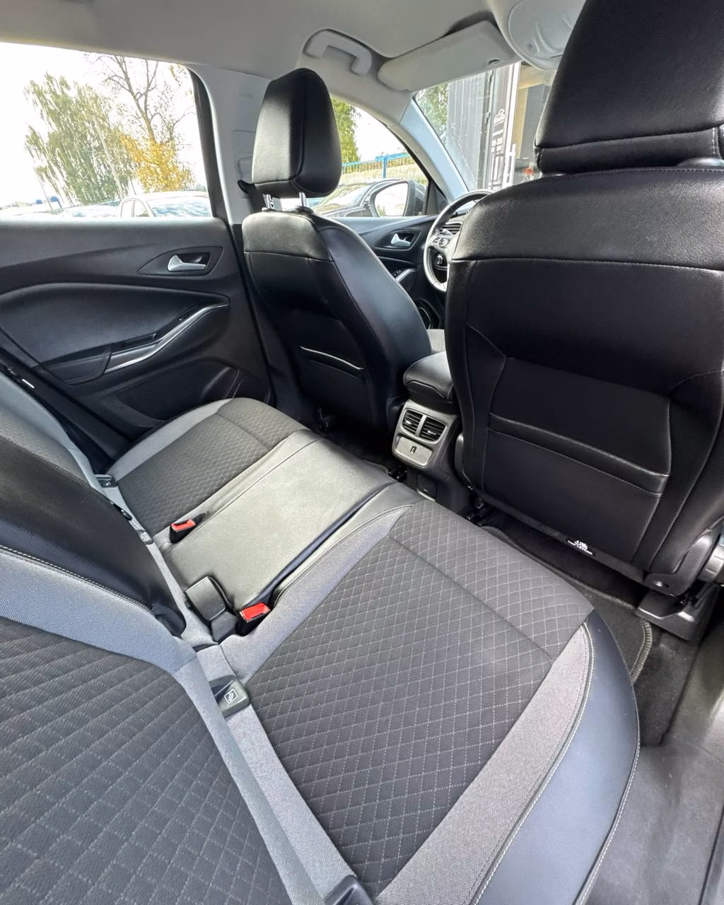 Opel Grandland X фото 11