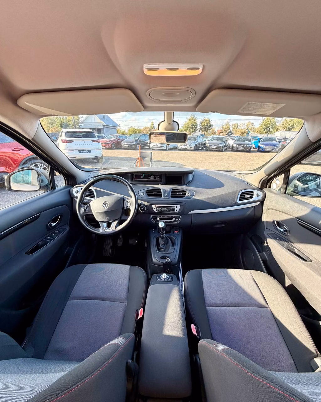 Renault Grand Scenic фото 10